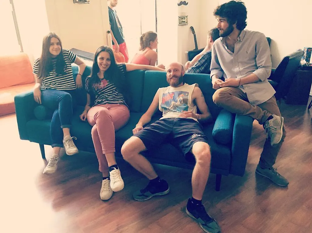 Lookout Lisbon Hostel البرتغال